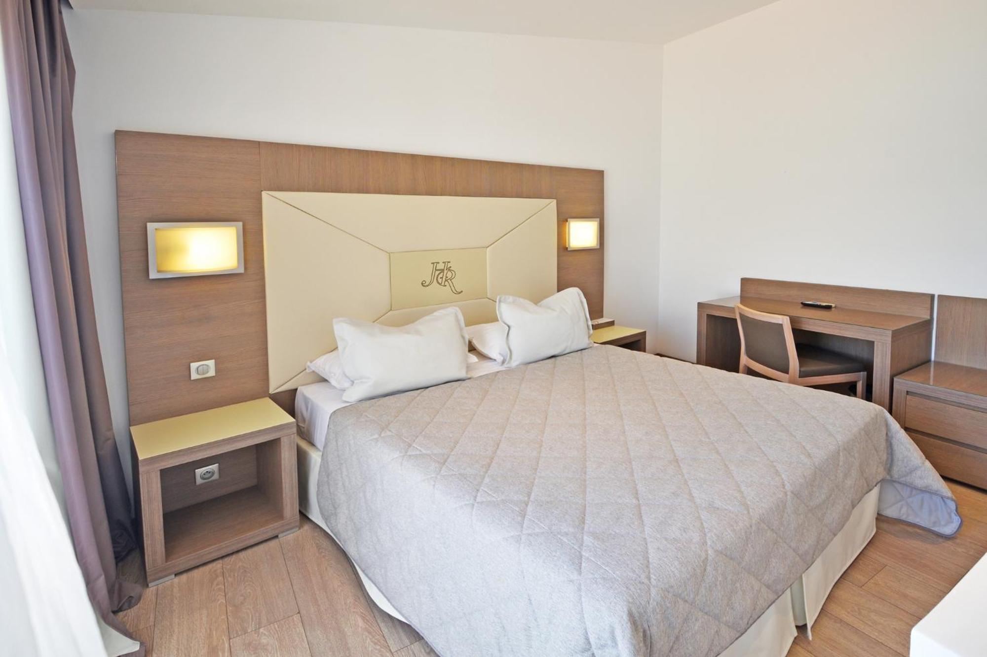 Hotel Le Rocher كالفي المظهر الخارجي الصورة