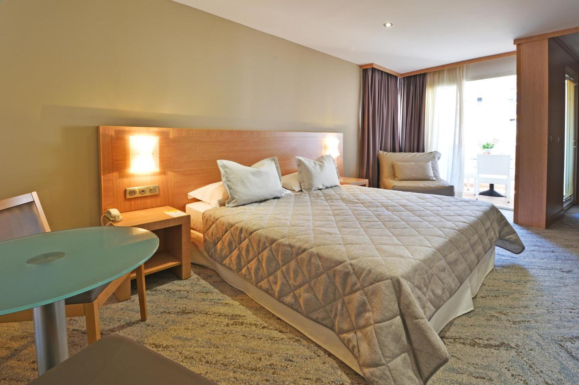 Hotel Le Rocher كالفي المظهر الخارجي الصورة