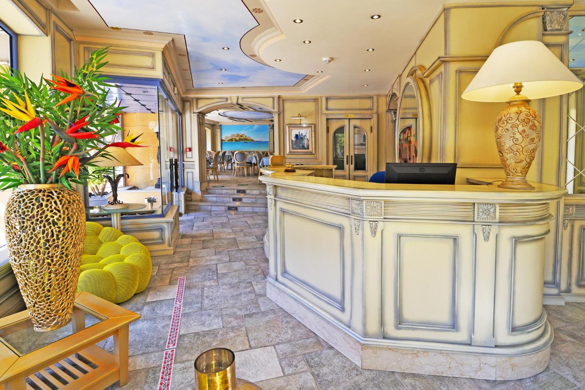 Hotel Le Rocher كالفي المظهر الخارجي الصورة