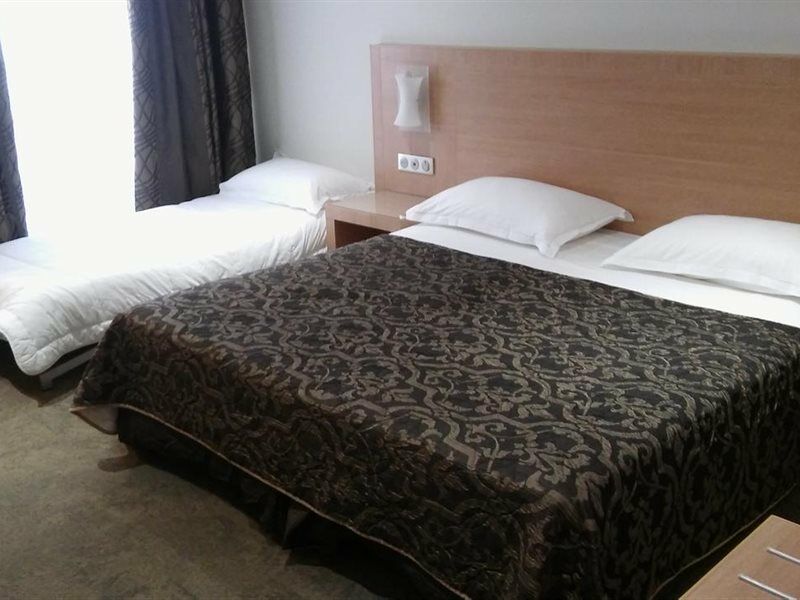 Hotel Le Rocher كالفي المظهر الخارجي الصورة