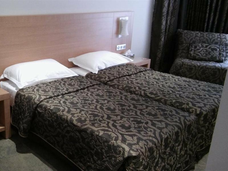 Hotel Le Rocher كالفي المظهر الخارجي الصورة